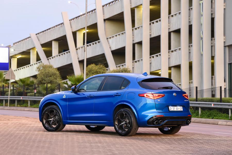  Alfa Romeo Stelvio Quadrifoglio (949) 2019 года  (ZA) (фото 25 из 42)
